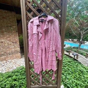Adorable pink vintage trench coat size large